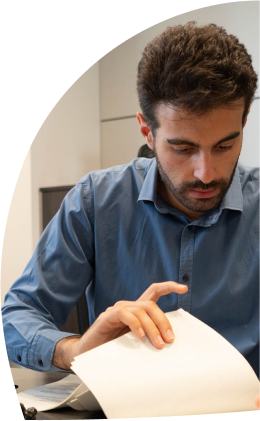 Personale dell'ufficio reclami che smista le pratiche
